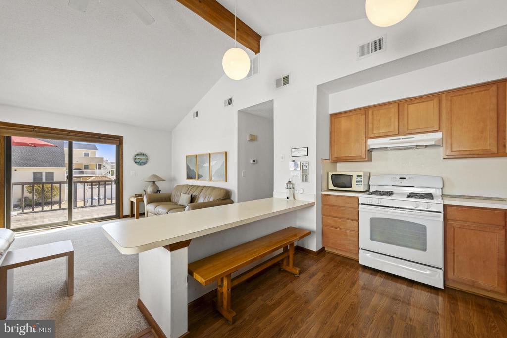 6 W CULVER AVENUE