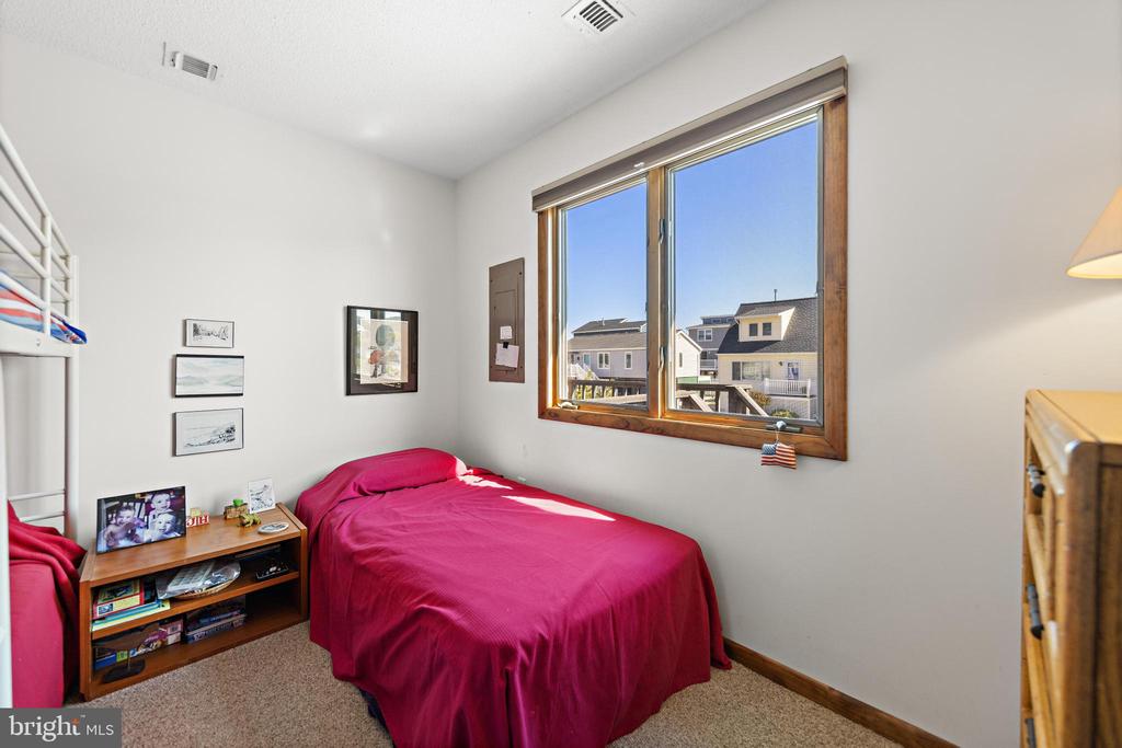 6 W CULVER AVENUE