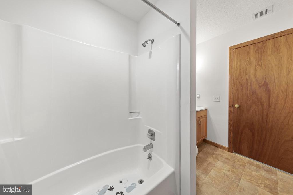 6 W CULVER AVENUE