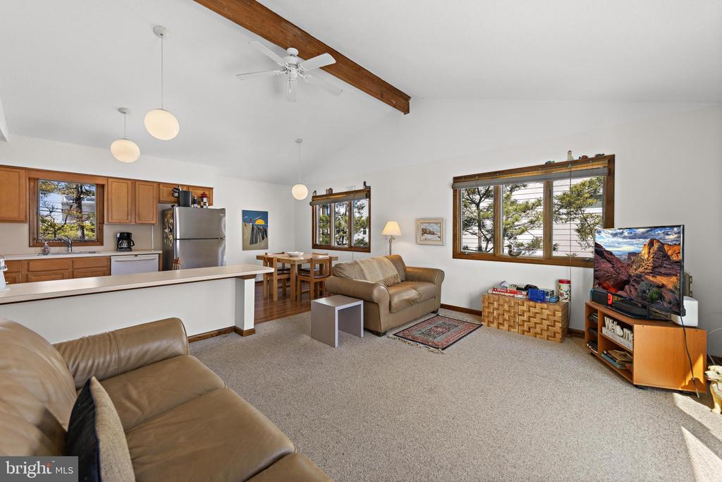 6 W CULVER AVENUE