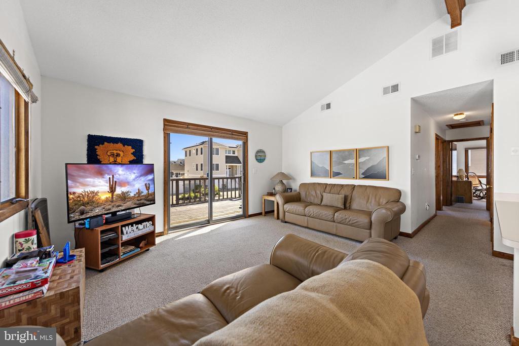 6 W CULVER AVENUE