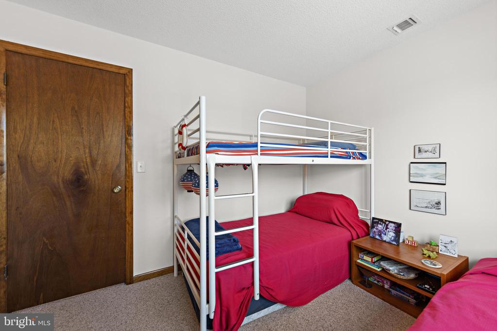 6 W CULVER AVENUE