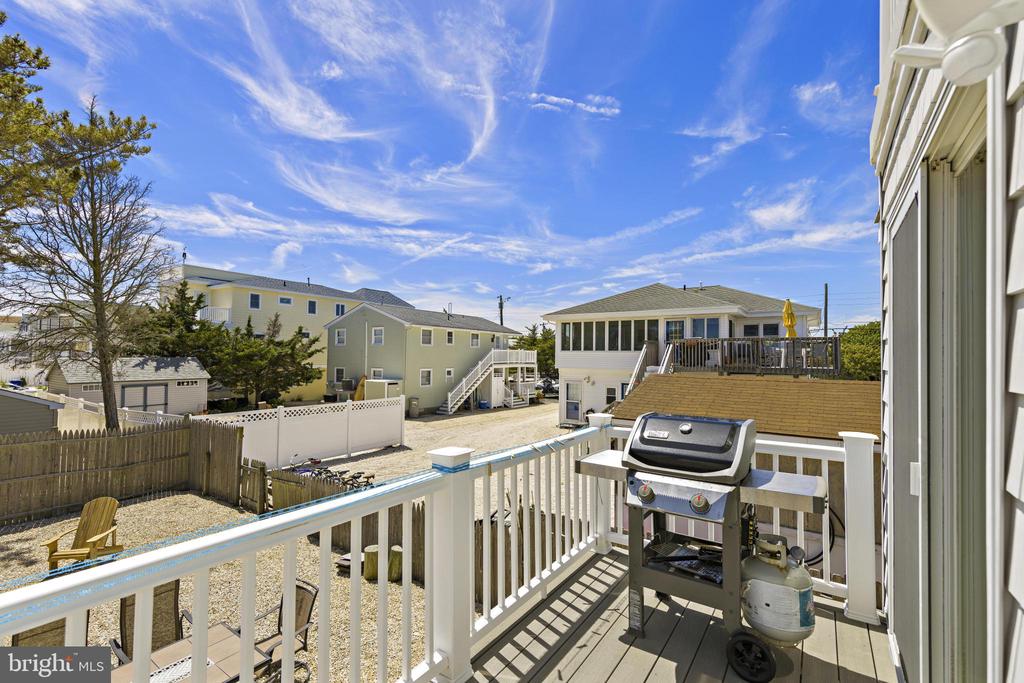 340 KENTFORD AVENUE