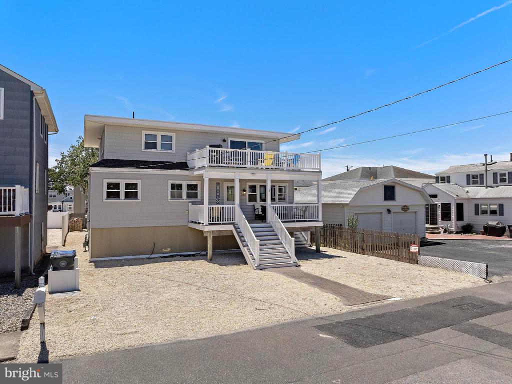 340 KENTFORD AVENUE