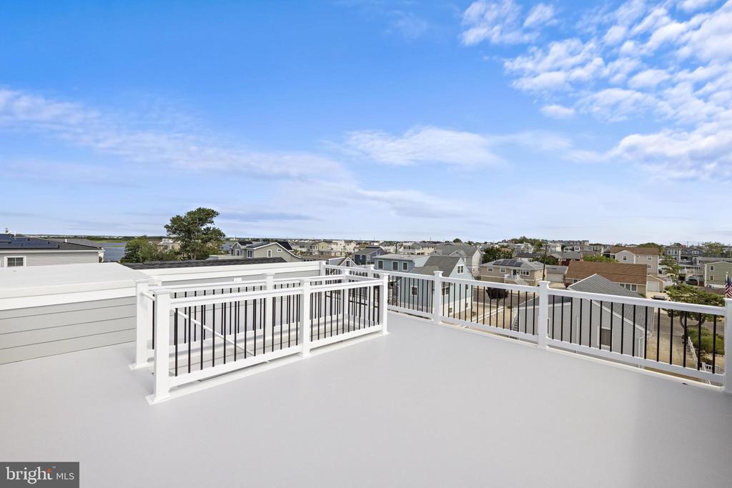 309 W 16TH STREET