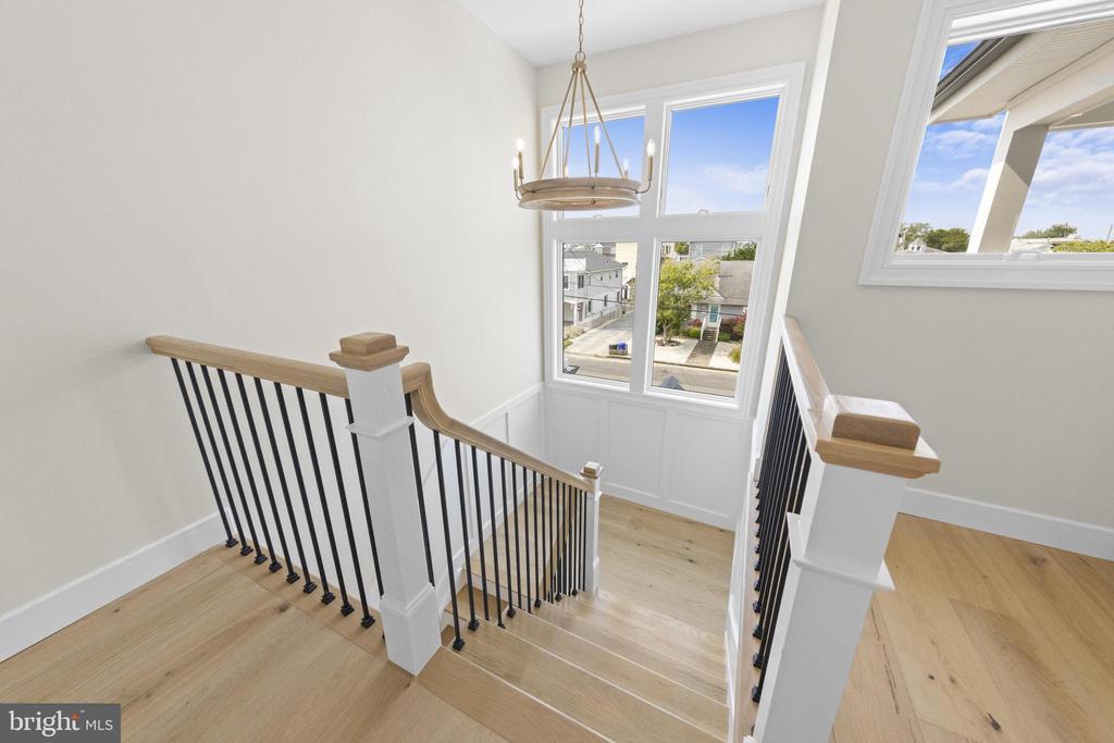309 W 16TH STREET