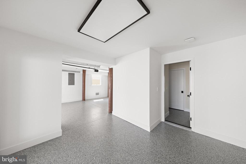 309 W 16TH STREET