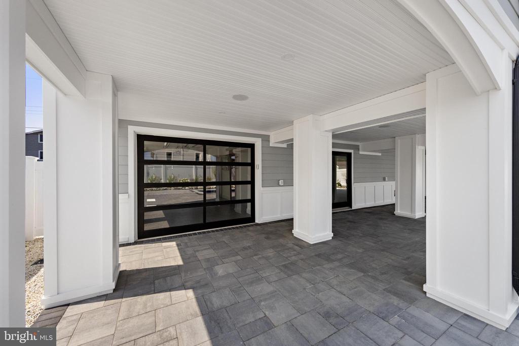 309 W 16TH STREET