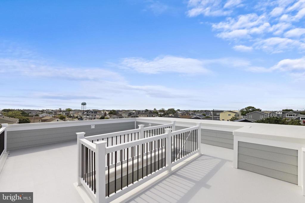 309 W 16TH STREET
