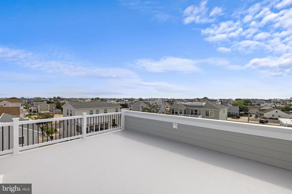309 W 16TH STREET