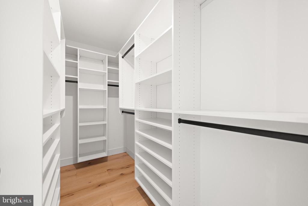 309 W 16TH STREET