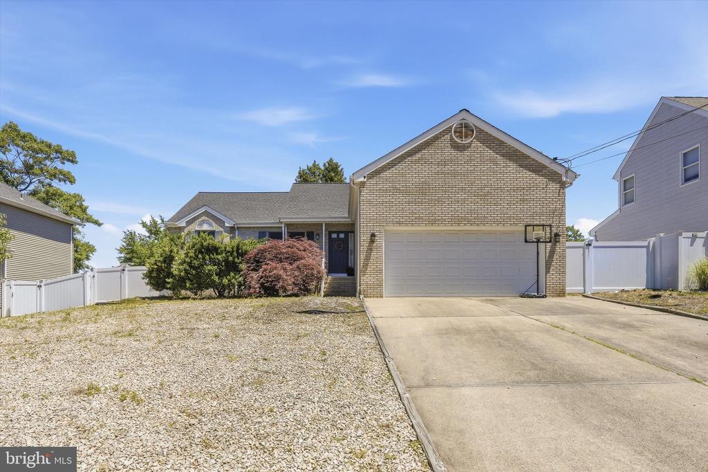 515 CORAL LANE