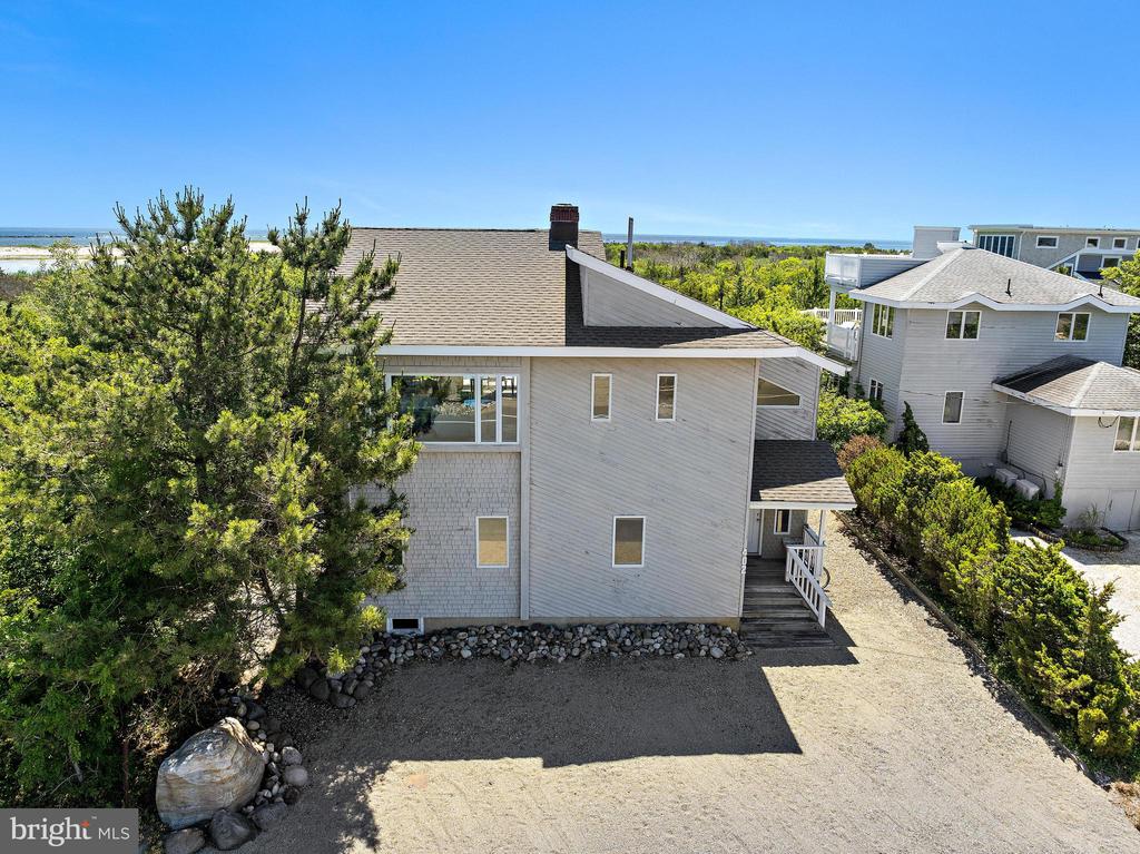402 CENTRAL AVENUE