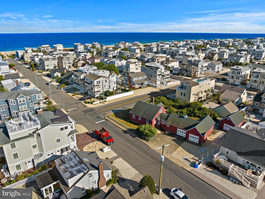 20 E SOUTH 33RD STREET