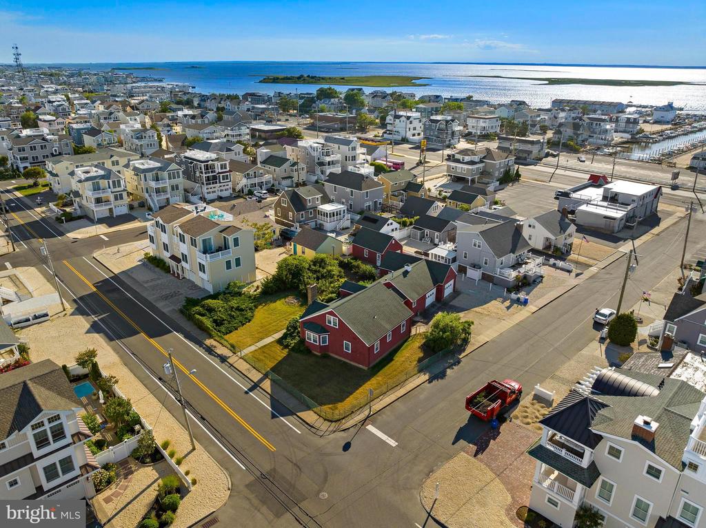 20 E SOUTH 33RD STREET