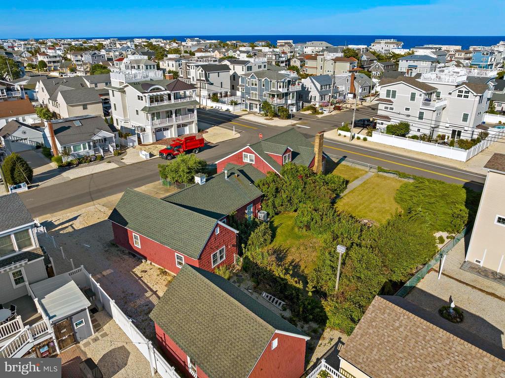 20 E SOUTH 33RD STREET