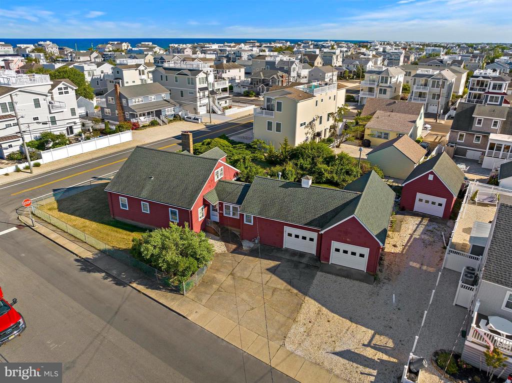 20 E SOUTH 33RD STREET