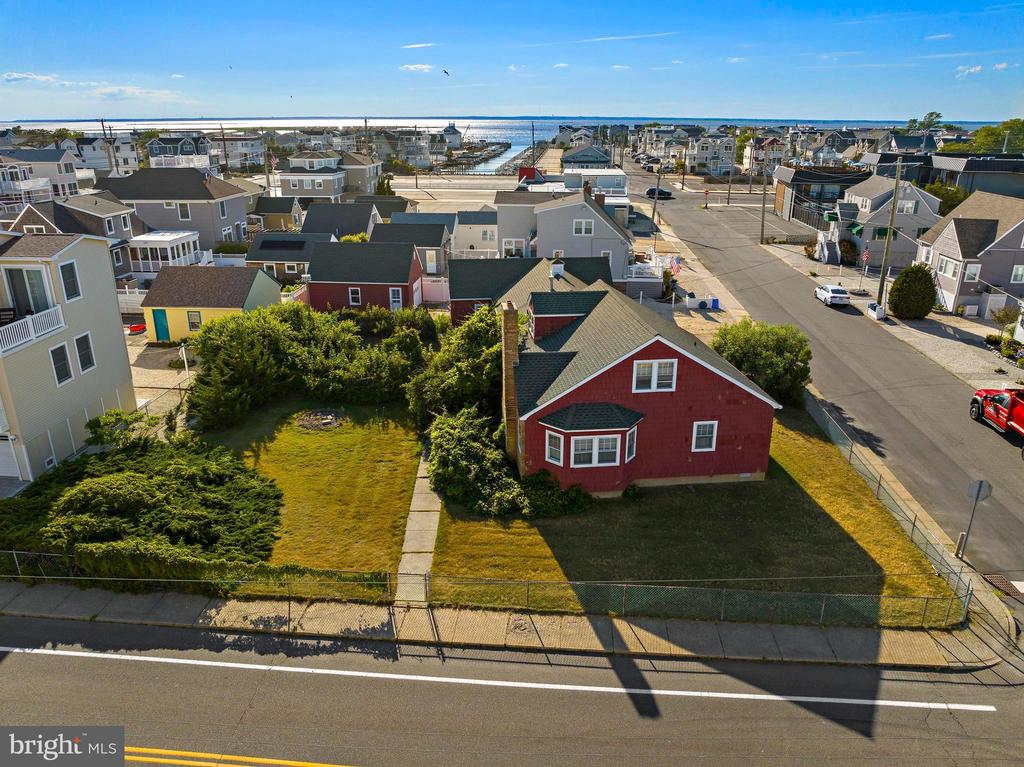 20 E SOUTH 33RD STREET