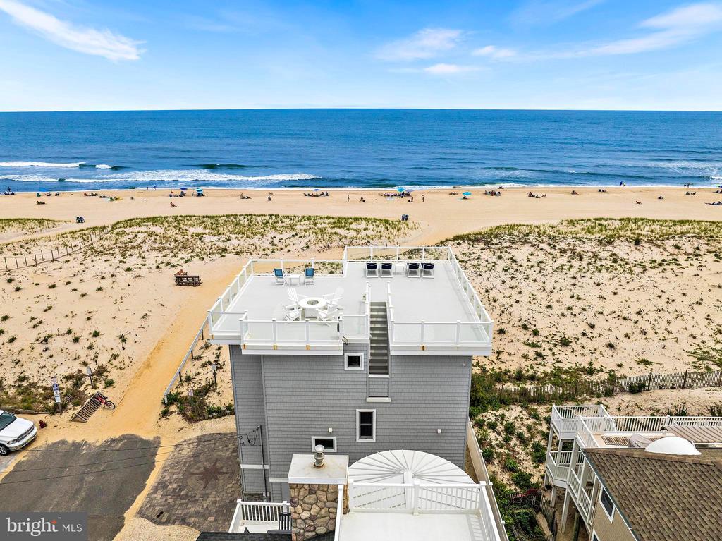 128 E SAND DUNE LANE