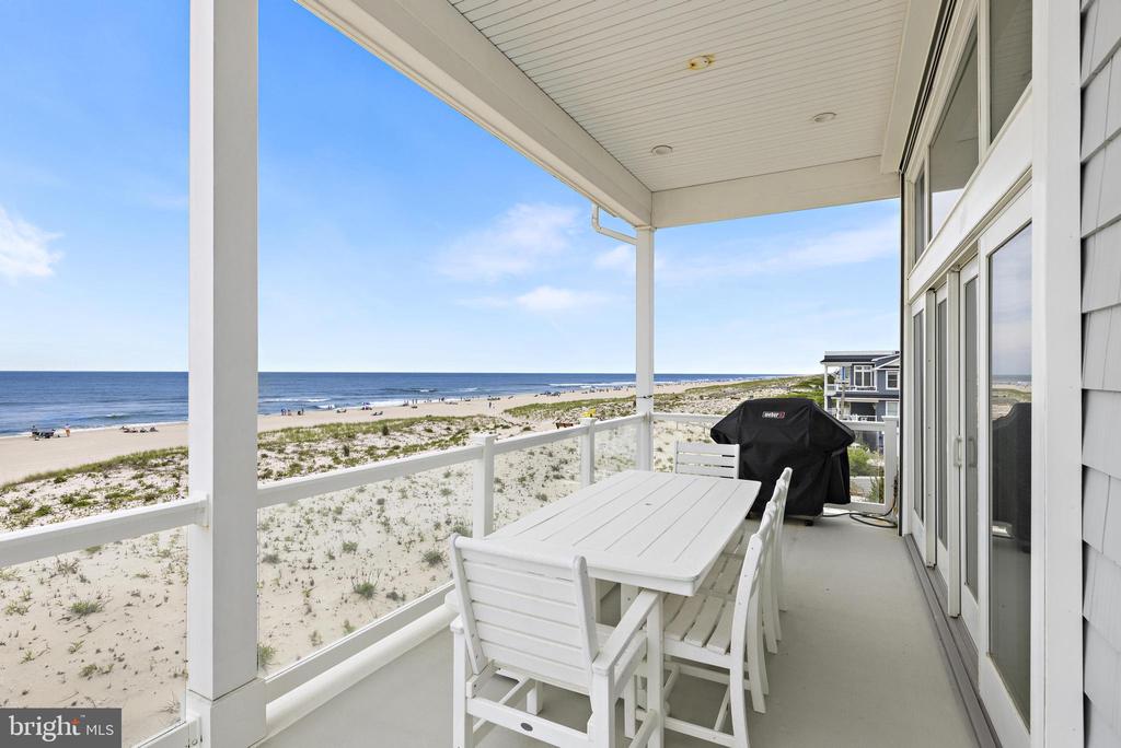 128 E SAND DUNE LANE