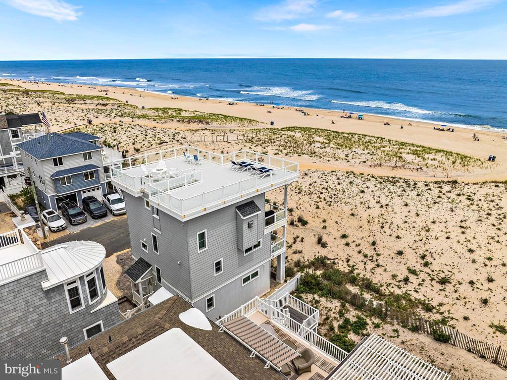 128 E SAND DUNE LANE
