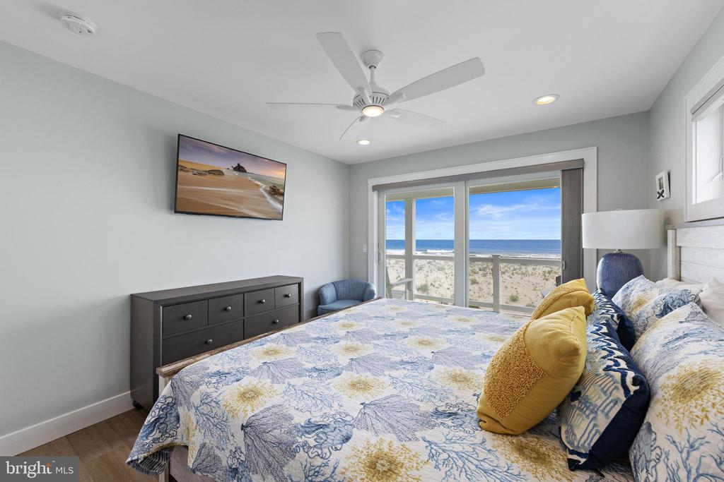 128 E SAND DUNE LANE