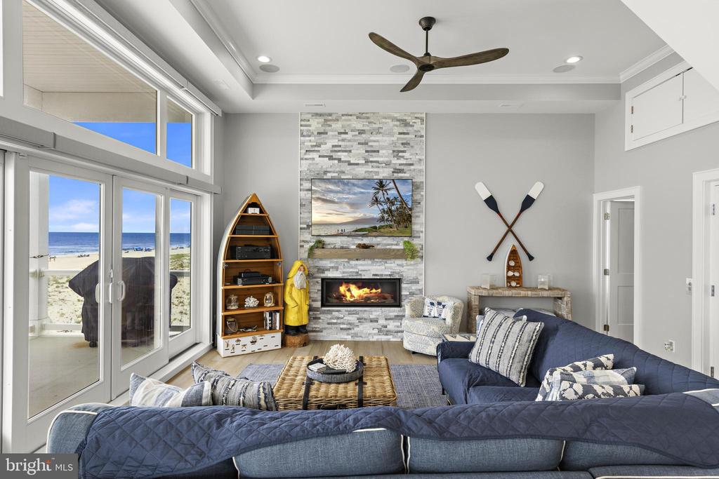 128 E SAND DUNE LANE