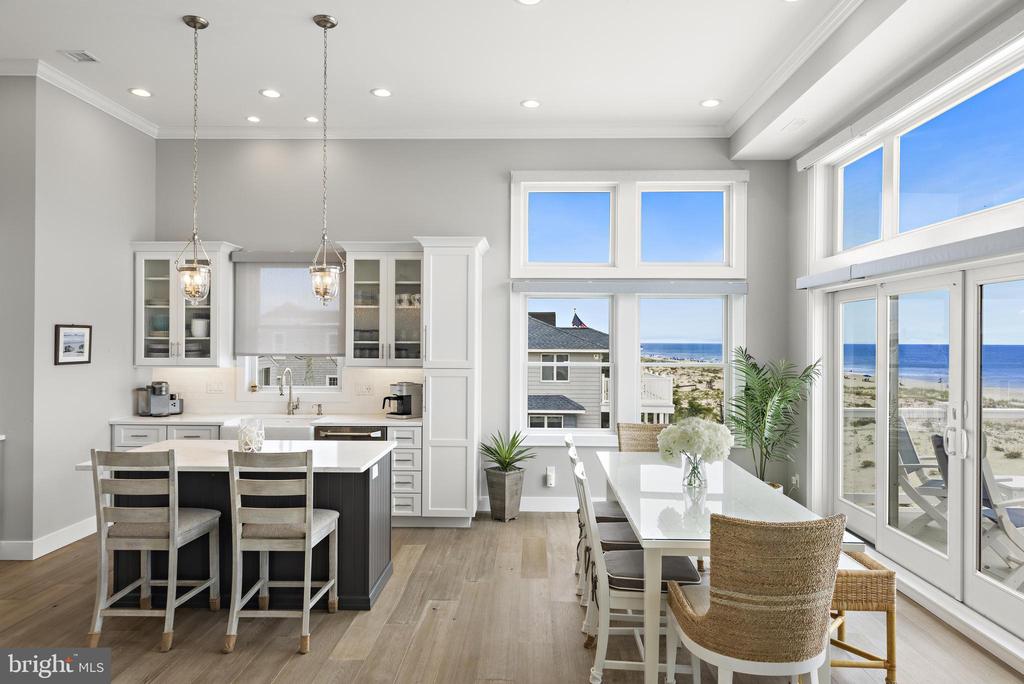 128 E SAND DUNE LANE
