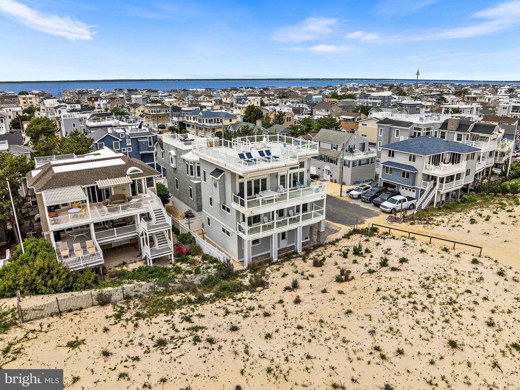 128 E SAND DUNE LANE