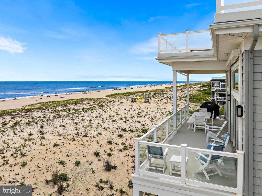 128 E SAND DUNE LANE