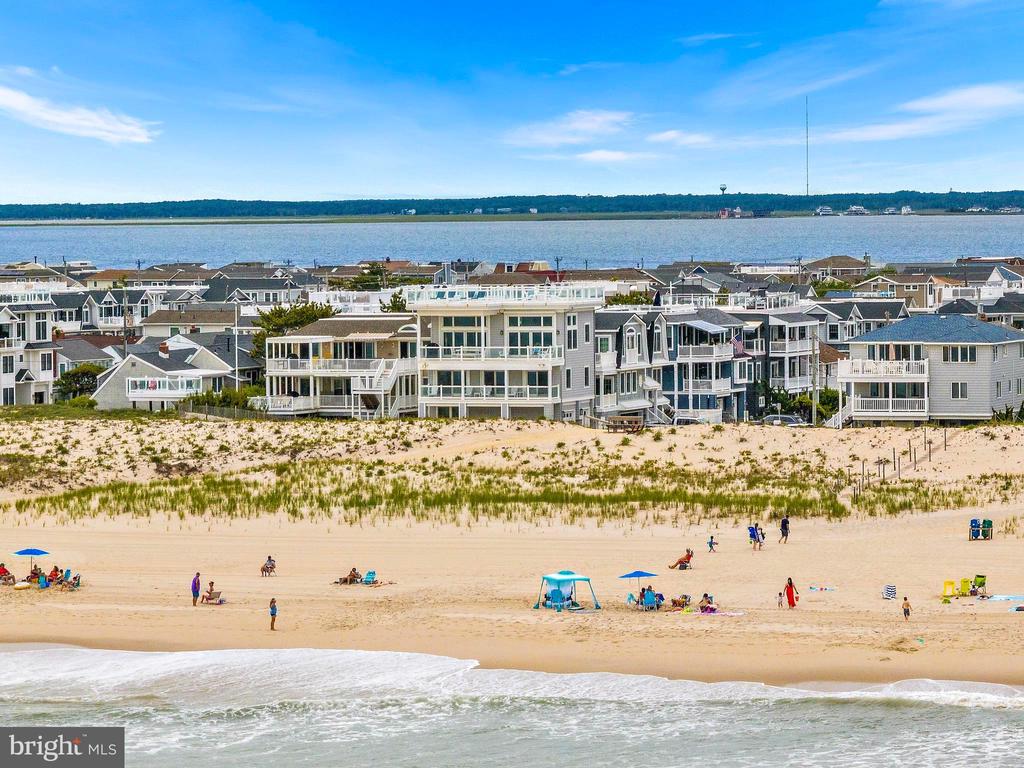128 E SAND DUNE LANE