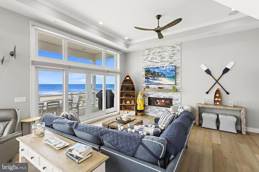 128 E SAND DUNE LANE