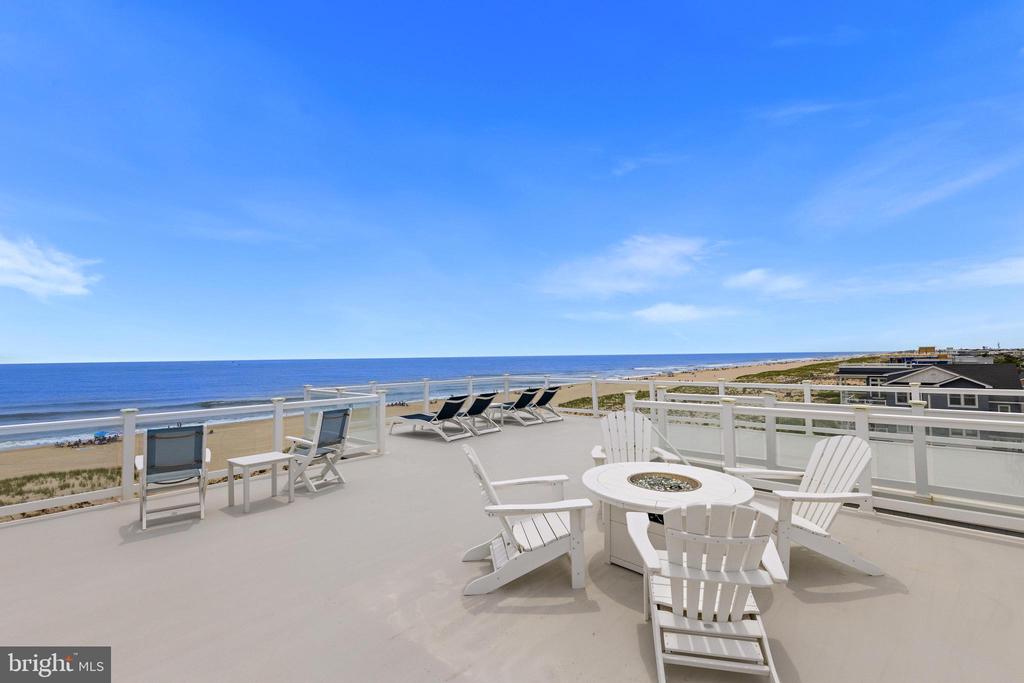 128 E SAND DUNE LANE