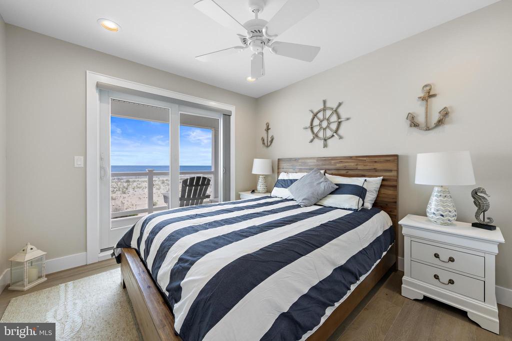 128 E SAND DUNE LANE