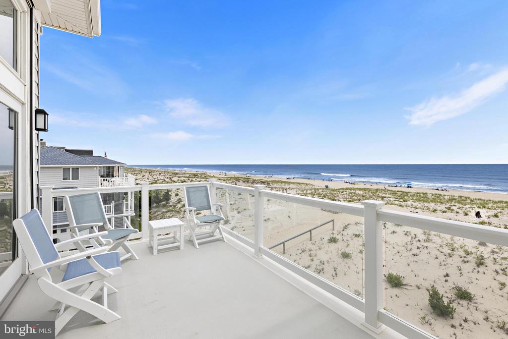 128 E SAND DUNE LANE