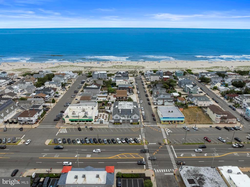 2020 LONG BEACH BLVD Unit: 2-C (SW)