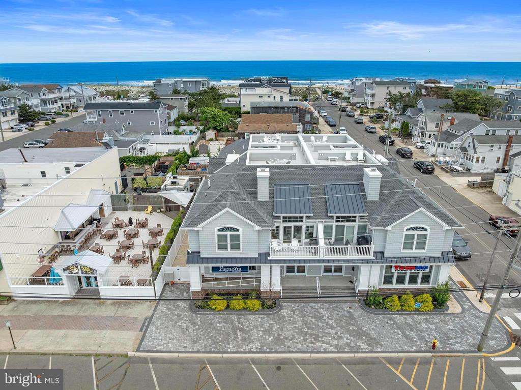 2020 LONG BEACH BLVD Unit: 2-C (SW)
