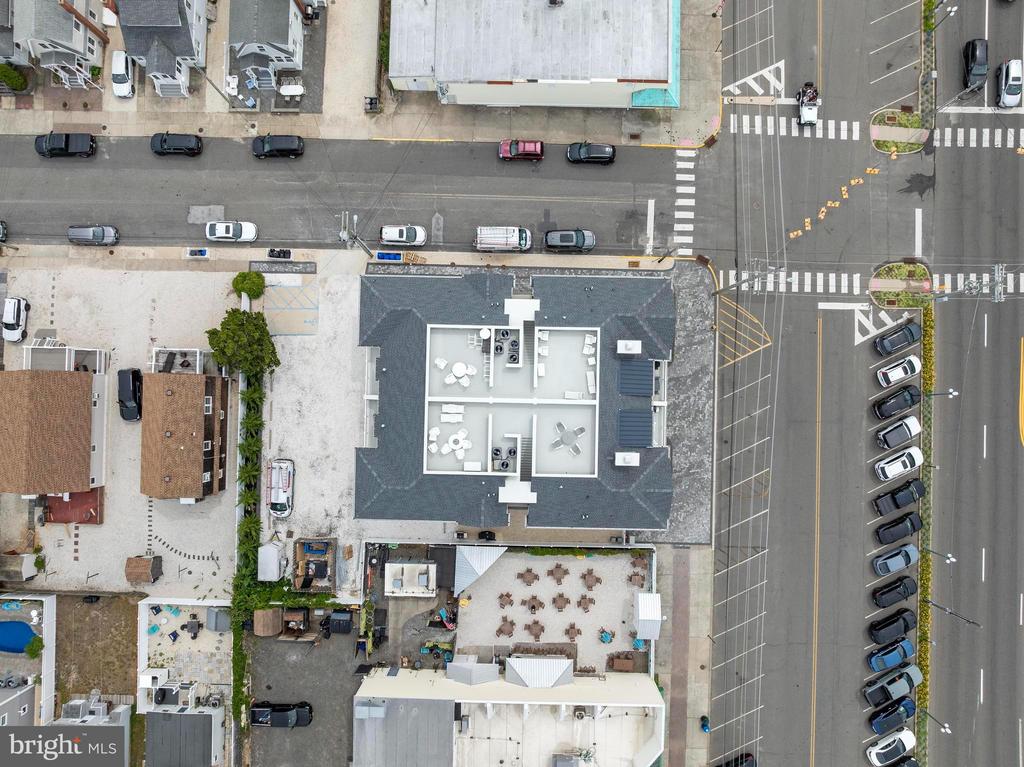 2020 LONG BEACH BLVD Unit: 2-C (SW)