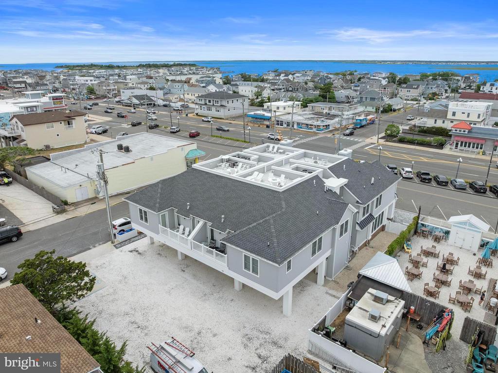 2020 LONG BEACH BLVD Unit: 2-C (SW)