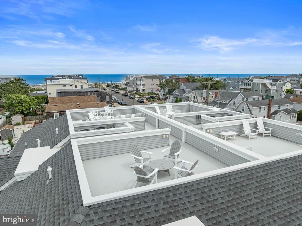 2020 LONG BEACH BLVD Unit: 2-C (SW)