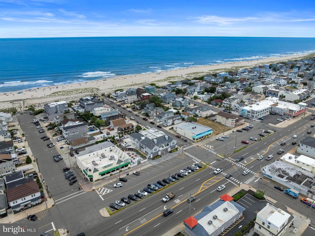 2020 LONG BEACH BLVD Unit: 2-C (SW)