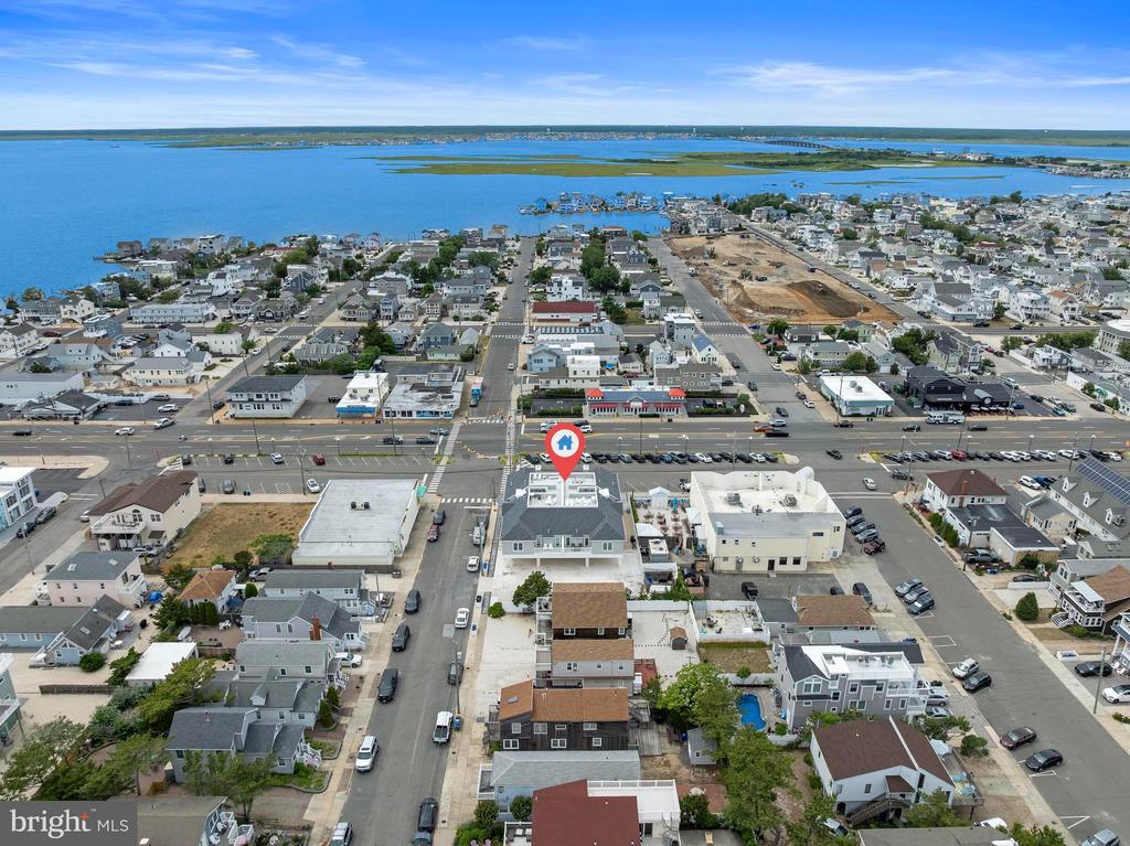 2020 LONG BEACH BLVD Unit: 2-C (SW)
