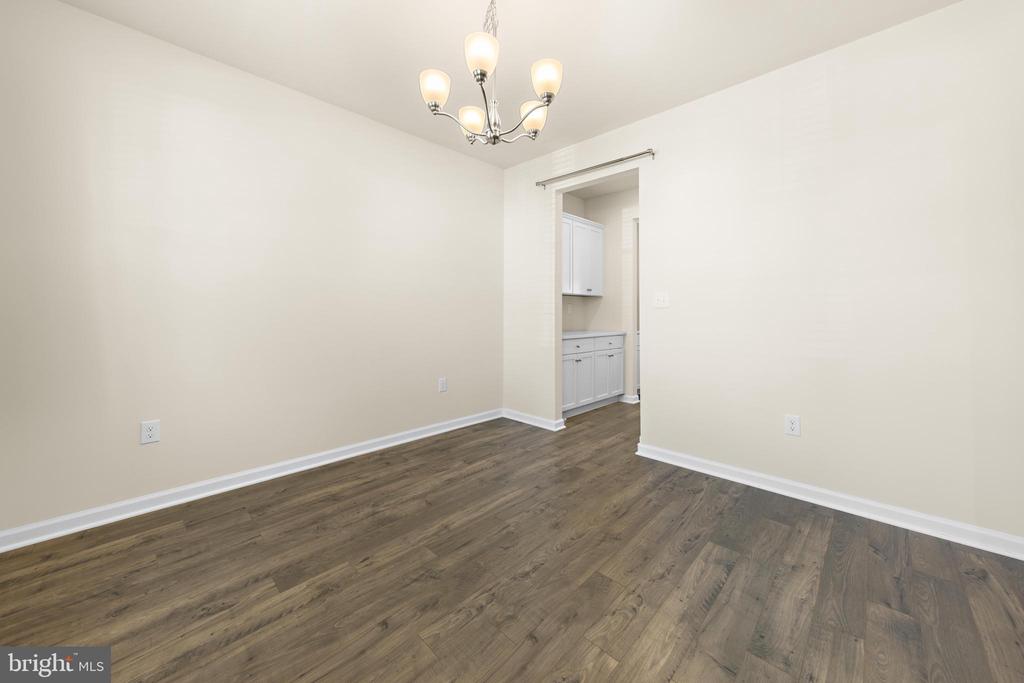 22 CORLISS WAY