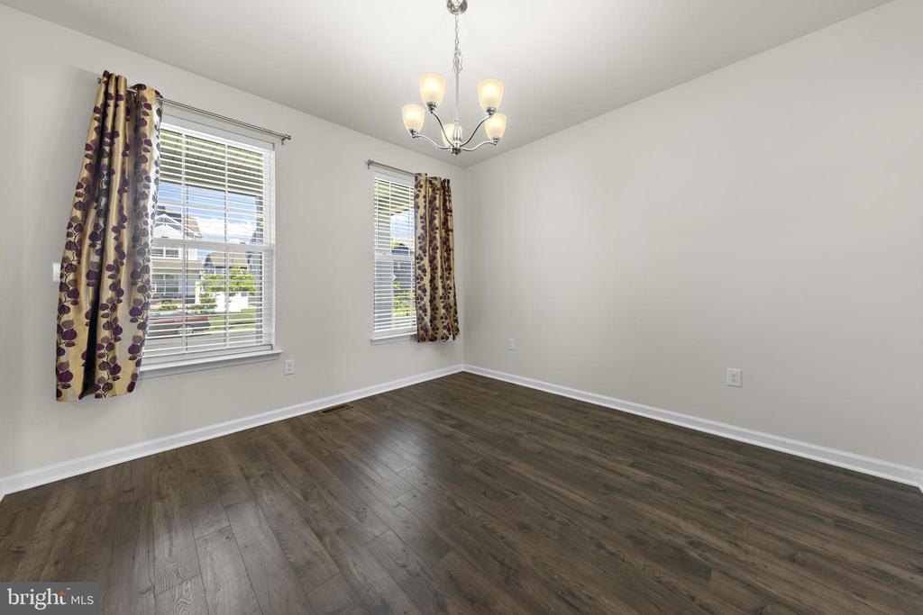 22 CORLISS WAY
