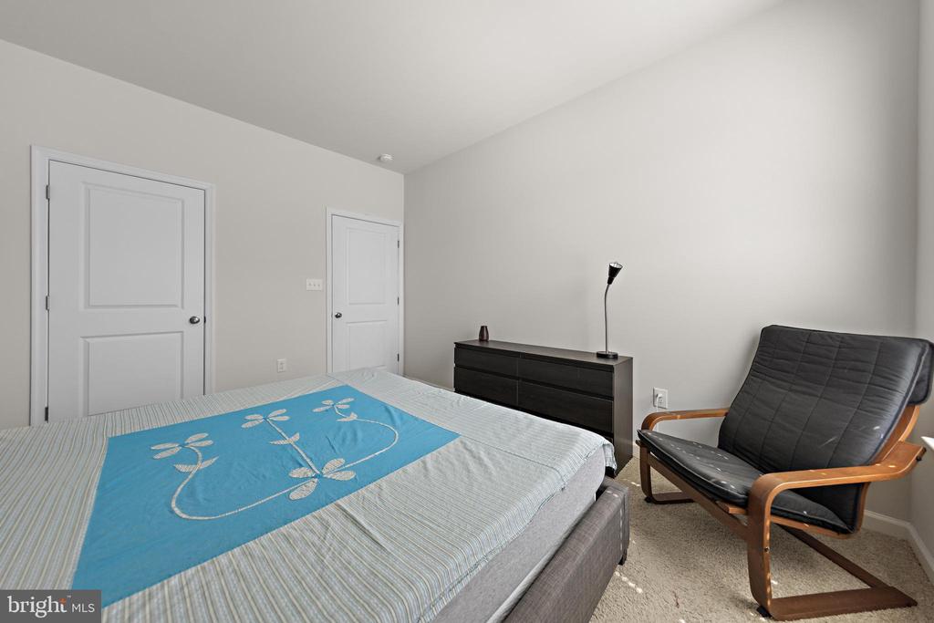 22 CORLISS WAY