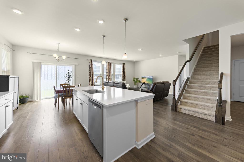 22 CORLISS WAY