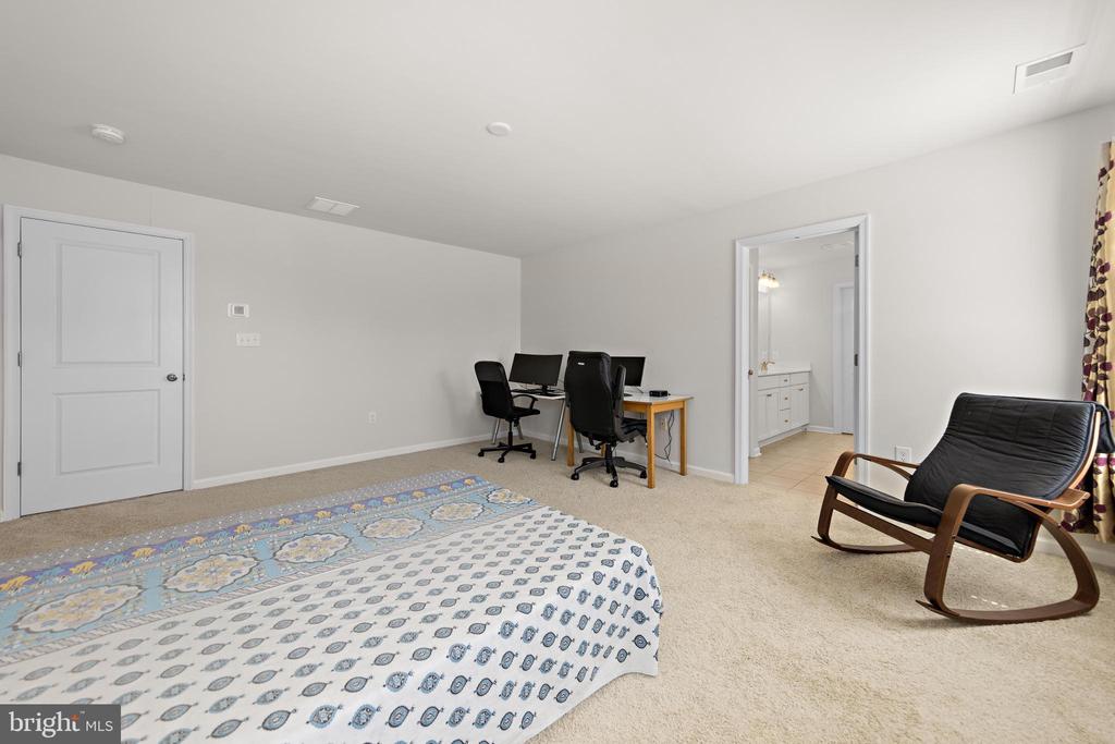 22 CORLISS WAY