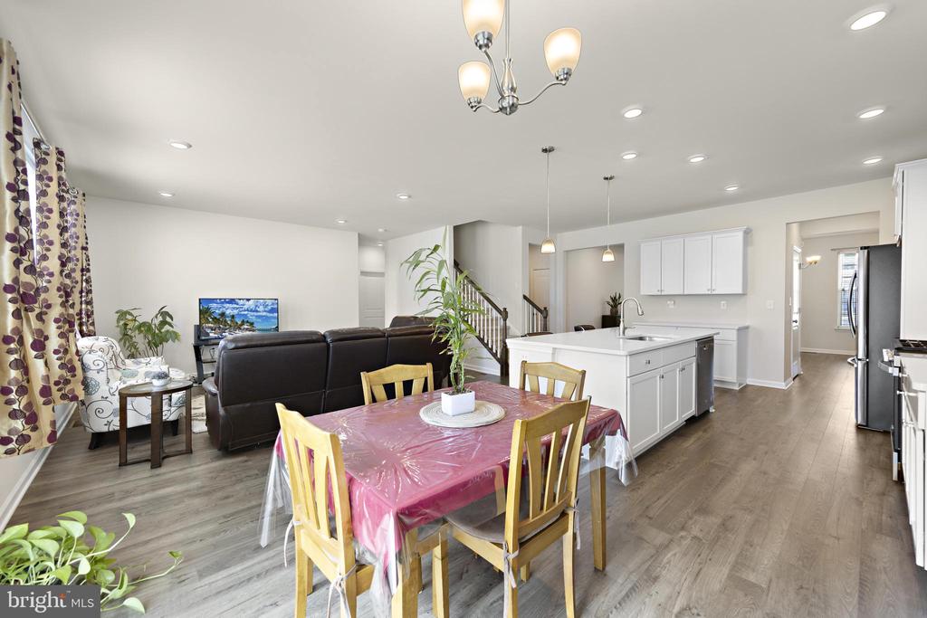 22 CORLISS WAY