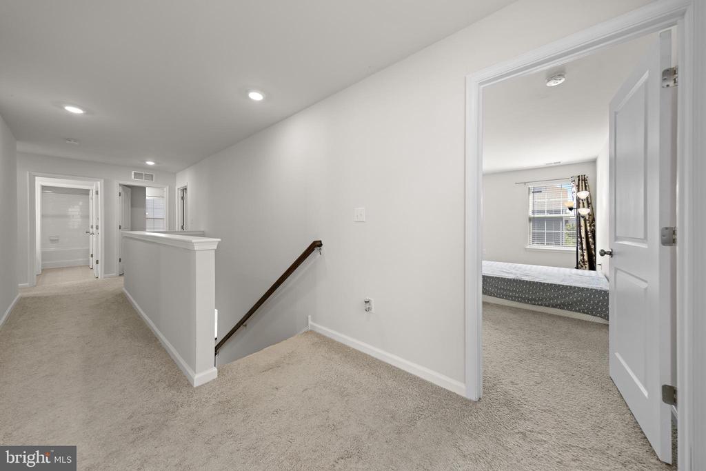 22 CORLISS WAY