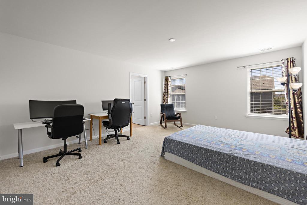 22 CORLISS WAY